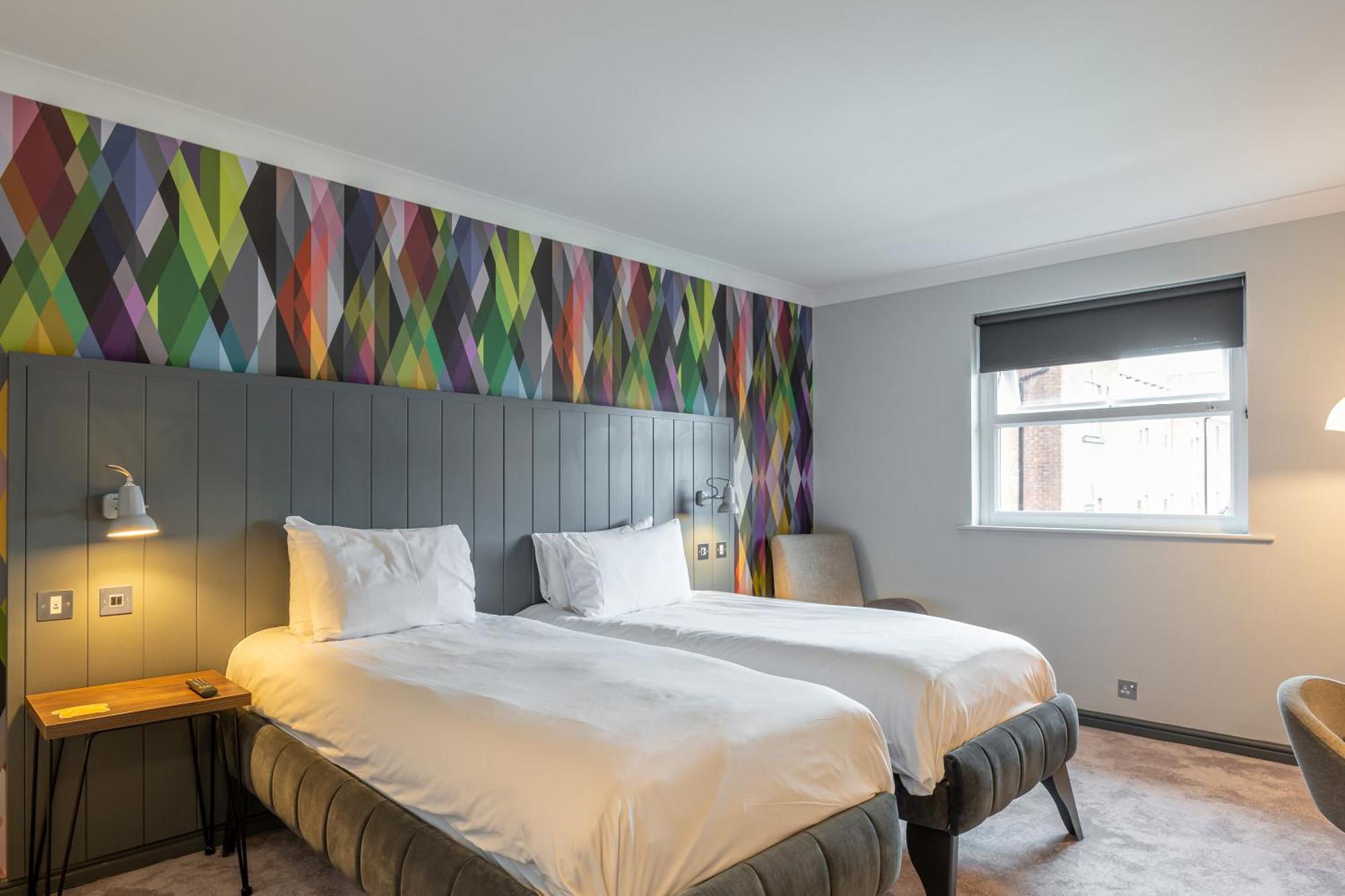 Village Hotel Cardiff Kültér fotó