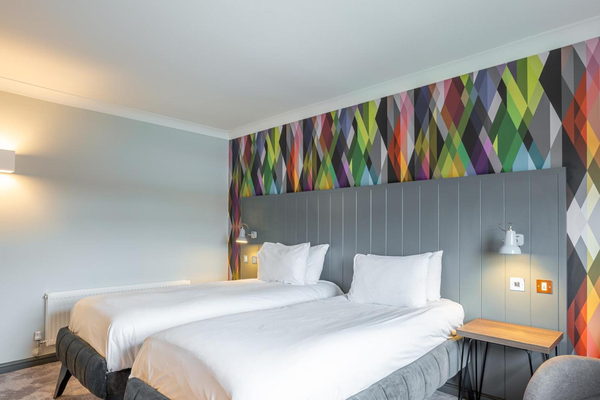 Village Hotel Cardiff Kültér fotó