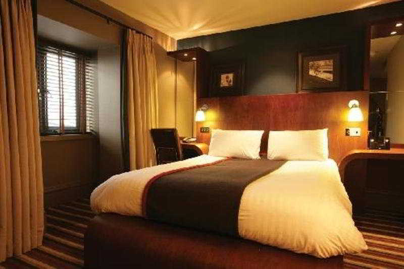 Village Hotel Cardiff Kültér fotó
